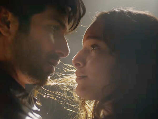 Shahid Kapoor and Triptii Dimri Spark Fierce Passion in Vishal Bhardwajâs Gritty Oâ Romeo Trailer