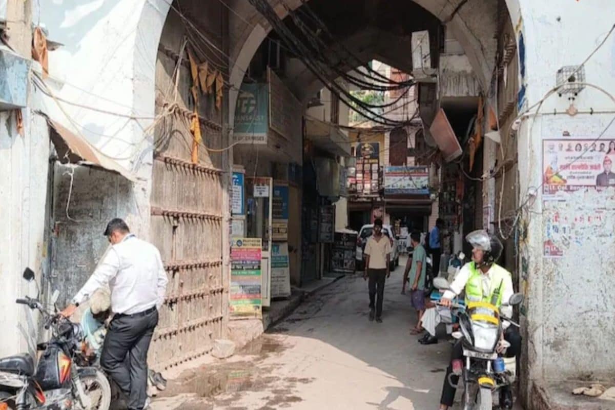 A 300-Year-Old Mughal Village In Delhi That Even The NSG Couldn’t Vacate