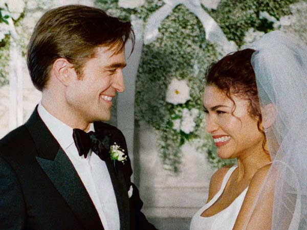 Zendaya and Robert Pattinsonâs The Drama trailer drops