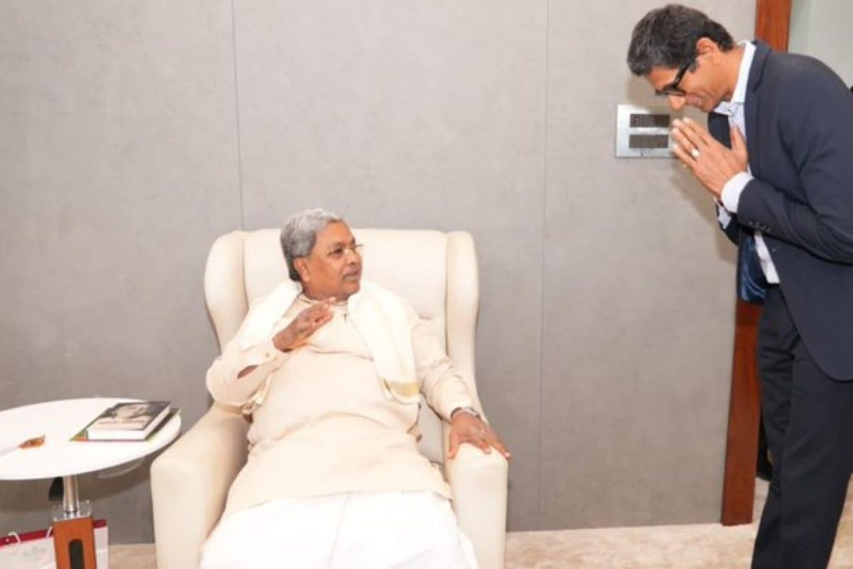 Photo Of Karnataka Cricket Body Chief Bowing To Siddaramaiah Sparks BJP Criticism, Internet Reacts