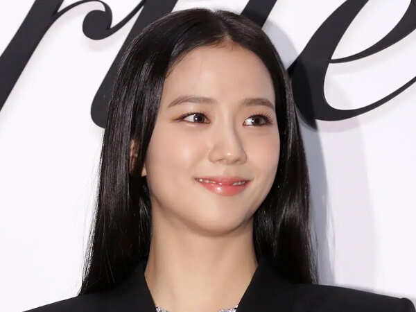 BLACKPINKâs Jisoo Hints At Bollywood Debut Fans Urge Bhansali And Rajamouli To Cast Her