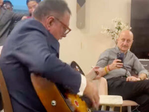 WATCH: Boman Irani Sings Give Me Sunshine for Anupam Kher on His 72nd Birthday