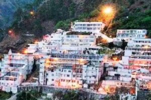 Vaishno Devi Yatra Resumes After Brief Halt Due To Heavy Navratri Rush