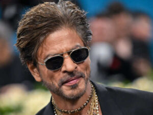 Shah Rukh Khan Brings Home a Brand-new Mercedes-Benz V-Class