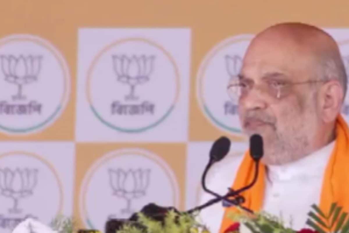 Amit Shah Accuses Mamata Of Playing Victim By Putting ‘Fake Bandages’ At Bankura Rally Amit Shah Accuses Mamata Of Playing Victim By Putting ‘Fake Bandages’ At Bankura Rally