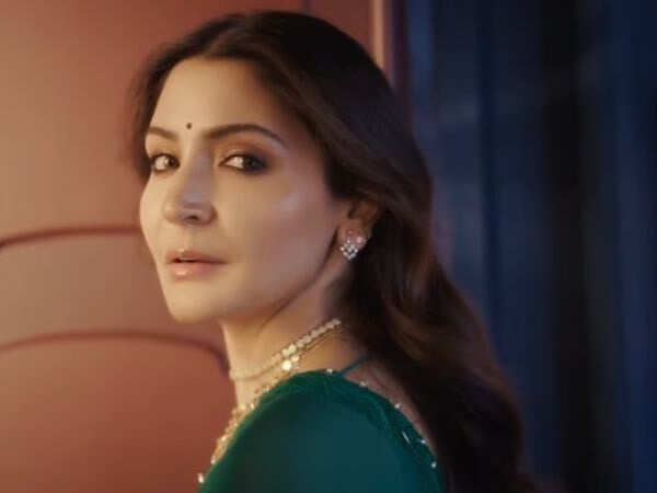 Anushka Sharma Returns to The Screen With a New Ad Netizens Call Her âunrecognizable.â