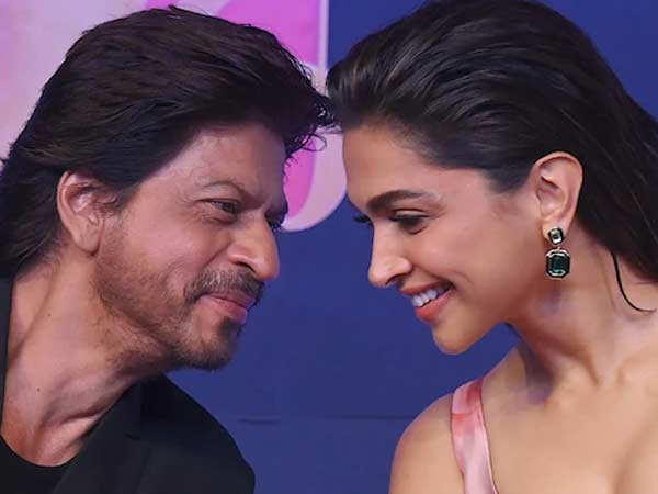 Shah Rukh Khan Offers Helping Hand to Pregnant Deepika Padukone During King Shoot