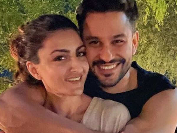 âœI Stood in The Corner and Criedâ- Soha Ali Khan