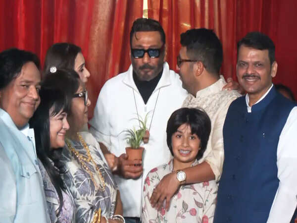 Jackie Shroff Jeetendra Suniel Shetty and Others Attend Bappi Lahiri Marg Naming Ceremony